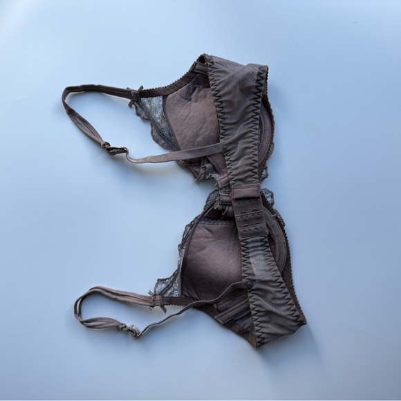 Elegant Lace Underwire Bra - Picture 4 of 6